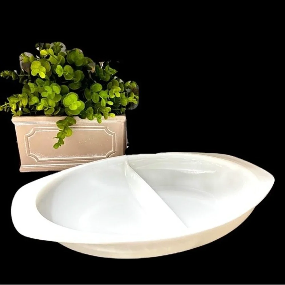 Vintage Pyrex Oval Divided Casserole‎ Dish Farmhouse Country Cottage Home Decor